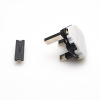 Certification ASTA Fiche électrique standard britannique Insert Câble d'alimentation en laiton pur 3 broches PBT avec fusible ignifuge