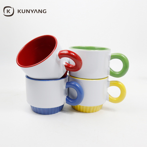 Mug à café en céramique empilable vierge avec anse colorée et intérieur bicolore, supports vierges pour sublimation, logo personnalisé - Product Image 3