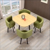 Ensemble Moderne de Tables et Chaises de Luxe pour Cuisine et Restaurant, Meubles de Salle à Manger, Petite Table Ronde avec 4 Chaises