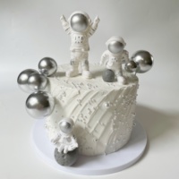 Großhandel PVC Astronaut Statue Kuchen Dekoration Kinder Geburtstags torte Topper Weltraum Party Supplies