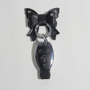 Porte-clés de <span class=keywords><strong>voiture</strong></span> luxe personnalisé 3d <span class=keywords><strong>papillon</strong></span> Cadeaux pour femmes sac pendentif à breloques en cuir Mignon bling strass Porte-clés nœud <span class=keywords><strong>papillon</strong></span> - Product Image 2