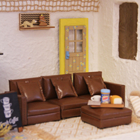 Ensemble de canapé miniature en cuir pour maison de poupée, fauteuil marron, ottoman, tapis géométrique, étagère, table basse, décoration, ornement, cadeau
