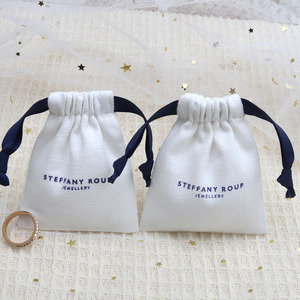 Pochette de rangement pour cadeau de bijoux en coton <span class=keywords><strong>Martin</strong></span> imprimé de logo personnalisé Sac à poussière d'emballage de bijoux en coton <span class=keywords><strong>Martin</strong></span> écologique avec cordon - Product Image 4
