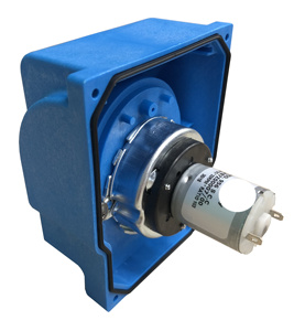 Pompe doseuse numérique fabriquée en Italie, système de dosage chimique haute précision pour le traitement de l'eau des piscines et les applications de détergents - Product Image 1