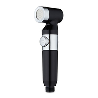 Vente chaude Chrome One-Touch Stop Accessoires de robinet de salle de bain Bidet coloré Filtre de pommeau de douche de toilette avec coton PP