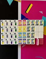 Juego de Mahjong Acrílico Personalizado con Diseño de Patines Retro y Graffiti, Fichas de Mahjong Americanas con Pintura en Aerosol Colorida