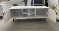 Meuble TV Blanc Classique Moderne de Luxe Léger en Verre et Pin Recyclé, Armoire Murale Réglable, Table Basse Combinée pour Hôtel (Vente en Gros)