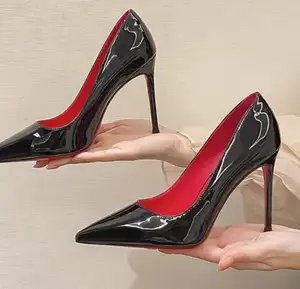 女式高跟鞋2024春秋新款细跟红色鞋底高跟鞋单鞋黑色皮革尖头单鞋