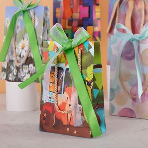 Venta Directa de Fábrica, Bolsa de Papel Kraft Reciclable de Buena Calidad con Asa, Impresión UV, Estilo Clásico, para Uso Alimentario, Ropa, Zapatos y Calcetines - Product Image 5