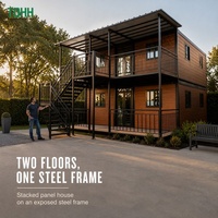 Rumah Modular Prefab Dua Lantai TDHH Rangka Baja Panel Kayu Balkon Tangga Grosir OEM