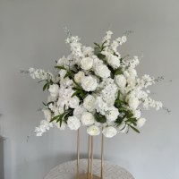 Vente en gros de boules de fleurs artificielles en soie de haute qualité pour les arrangements de mariage, décoration de centre de table