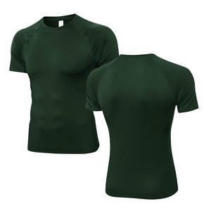 Camisetas de compresión para hombre, fabricadas en poliéster, del mejor proveedor, para culturismo y fitness. - Product Image 1