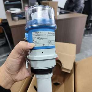 Medidor de Nivel Ultrasónico de Plástico Endress Hauser E+H Prosonic FMU30 con Precisión de +/-0.2% y Salida RS485 - Product Image 1