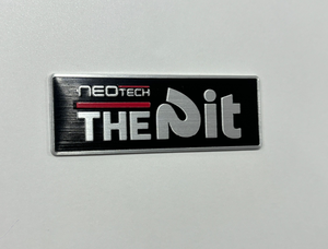 <span class=keywords><strong>Plaque</strong></span> signalétique autocollante OEM en aluminium brossé, estampée et gaufrée, pour remorques de stand de pit et <span class=keywords><strong>plaque</strong></span> VIN métallique - Product Image 2