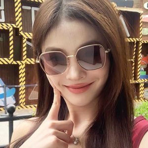 Nouveautés 2026 – Lunettes de soleil vintage en métal pour femme, montures tendance pour toutes les formes de visage, lunettes carrées surdimensionnées, protection UV400 - Product Image 4