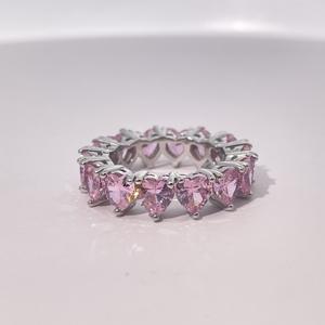 Anillo de Banda con Corazón Rosa Chapado en Cobre con Circonita de Tianyu Gems, Joyería de Moda Dulce para Mujer - Product Image 1