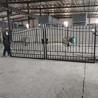 Porte piétonne élégante en fer forgé Cadre enduit de poudre de bois traité thermiquement Porte en treillis de clôture extérieure facilement assemblée
