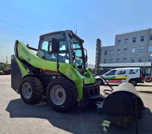 Chargeuse compacte ZS085V efficace, forte force de levage, idéale pour les travaux de manutention en entrepôt intérieur - Product Image 3