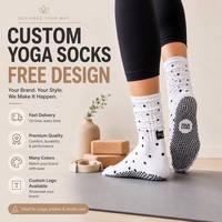 Chaussettes de yoga en coton personnalisées avec logo OEM, antidérapantes, chaudes et douces, pour le fitness, antidérapantes, ODM, pour femmes, pour le Pilates et le sport