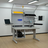 Banc de travail ESD personnalisable en usine avec structure en acier, plateau ESD et accessoires pour la réparation d'ordinateurs et l'assemblage d'appareils, taille sur mesure