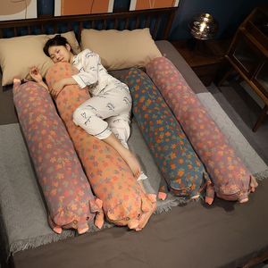 Oreiller long floral 140x71x18cm en peluche pour le soutien des femmes enceintes et des dormeurs latéraux, idéal comme appui-tête et dossier de chambre - Product Image 4