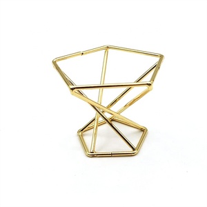 Giá Đỡ Cây Không Khí Hình Học Giá Trồng Cây Bằng Vàng Giá Đỡ Chậu Trồng Cây Đồ Trang Trí Sống Himmeli Chậu Tillandsia Cổ Điển Hiện Đại - Product Image 3