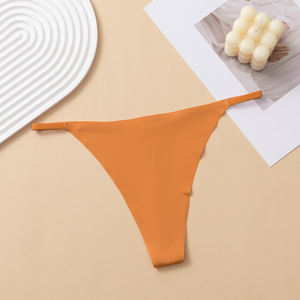 シルクシームレスセクシーなTパンツ下着ローウエスト薄い通気性Gストリング女性用パンティーチェーン付き - Product Image 3