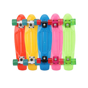 Planche à roulettes en plastique 22 pouces Cruiser <span class=keywords><strong>Longboard</strong></span> Street Snake Board avec poignée pour adultes et jeunes - Product Image 5