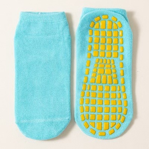 Chaussettes antidérapantes antidérapantes Offre Spéciale pour enfants Chaussettes de <span class=keywords><strong>trampoline</strong></span> antidérapantes pour une utilisation dans les parcs de <span class=keywords><strong>trampoline</strong></span> - Product Image 3
