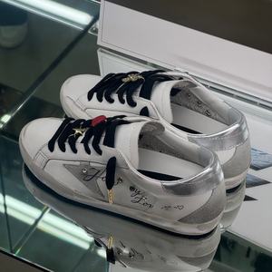 Chaussures de course pour femmes en cuir à lacets, légères, à plateforme épaisse, style baskets à paillettes métalliques, mocassins décontractés pour la marche - Product Image 1