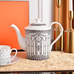 Vente chaude : 5 pièces d'accessoires de cuisine en céramique à rayures grises de style occidental royal, ensembles de café et de thé avec boîte cadeau - Product Image 3