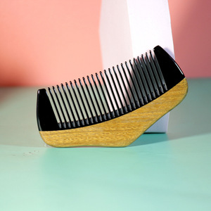 Peine para el cabello de sándalo verde con cuerno de buey, 10-15 cm, para mujeres, niños y adultos, material herbal, para todo tipo de cabello - Product Image 3