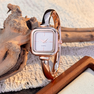 Elegante Orologio da Polso da Donna con Bracciale, Quadrante Quadrato Raffinato, Movimento al Quarzo, Stile <span class=keywords><strong>Vintage</strong></span>, Cinturino a Bracciale (WA435) - Product Image 4