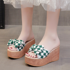Mules compensées pour femmes, version coréenne, avec nœud papillon et fleur, talons hauts rehaussants, chaussures tendance 818 - Product Image 2