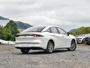 Berline électrique GAC AION S la plus vendue, moteur 100 kW, batterie Sinovation LFP, coffre de 453 L, idéale pour la famille et le transport de passagers - Product Image 4