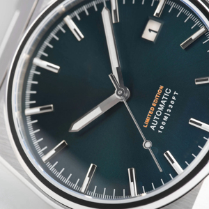 นาฬิกาอัตโนมัติรุ่นลิมิเต็ดอิดิชั่น Citizen ตัวเรือนสแตนเลสสตีลขัดด้าน พร้อมกลไกญี่ปุ่น 8215 กันน้ำได้ 10 บาร์ ดีไซน์หรูหรา - Product Image 4