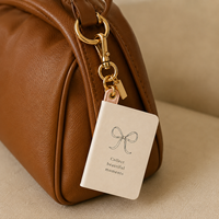 LABON Carnet A7 personnalisé avec porte-clés, couverture crème, motif nœud, pour capturer de beaux moments, pages vierges, chaîne dorée, breloque de sac, OEM ODM