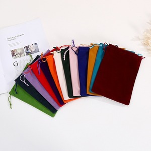 ถุงกำมะหยี่แบบมีเชือกผูก ขนาด 8x10ซม. 5x7ซม. 15x20ซม. 17x23ซม. 13x18ซม. 20x25ซม. 12x15ซม. 10x12ซม. 7x9ซม. พร้อมพิมพ์โลโก้ สำหรับใส่เครื่องประดับ - Product Image 2