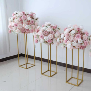 Parete di Fiori Artificiali di Alta Qualità con Rose <span class=keywords><strong>Rosa</strong></span> <span class=keywords><strong>per</strong></span> Matrimoni ed Eventi di Laurea - Tessuto in Seta Sintetica Personalizzabile in Dimensioni e Colore - Product Image 2