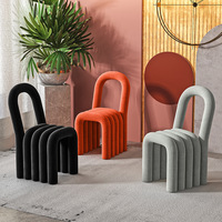 Chaise de salle à manger en métal avec revêtement en laine d'agneau, design nordique créatif Alien, avec sac souple pour l'ameublement de la maison