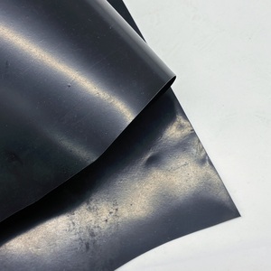 Géomembrane composite HDPE avec support géotextile, revêtement imperméable écologique pour bassins piscicoles, barrages, aménagements paysagers, lagunes et toitures - Product Image 3