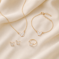 4 Pièces Parure de Bijoux Papillon Porte-Bonheur Classique pour Femme, Cadeau de Mariage, comprenant Bracelets, Collier Ras-de-cou, Boucles d'oreilles et Bague, en Émail Blanc Rose et Plaqué Or