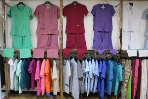 Conjuntos de Uniformes Médicos de Spandex Personalizables en Tallas Pequeñas/Regulares/Grandes, Elásticos y Suaves, Uniformes de Enfermería para Hospital, Venta al Por Mayor - Product Image 3