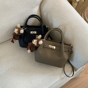 Bolsos de Mano para Niñas, Nuevo Diseño 2025, Venta al por Mayor China, Bolsos de Diseñador de Moda, Bolso de Cuero PU - Product Image 3