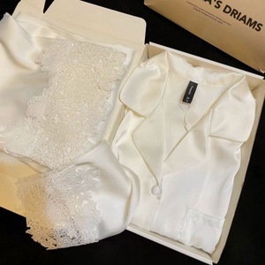 <span class=keywords><strong>Pigiama</strong></span> Estivo da Donna Due Pezzi Lungo Sexy in Pizzo Motivo Tinta Unita in Seta Artificiale con Colletto Alto - Product Image 1