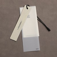 Étiquettes suspendues et étiquettes de prix en papier pliées au centre, durables, esthétiques, écologiques, avec logo personnalisé pour sacs, chaussures, vêtements - Forme et taille personnalisées