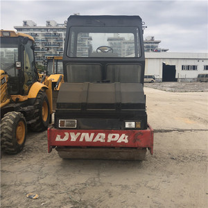 รถบดถนนแบบสั่นสะเทือนสองลูกกลิ้ง Dynapac CC411 รุ่นดั้งเดิม เครื่องยนต์ DEUTZ ปี 2018 กำลัง 80 กิโลวัตต์ แรงบด 15 กิโลนิวตัน มือสอง พร้อมขาย มีสินค้าในสต็อก - Product Image 5