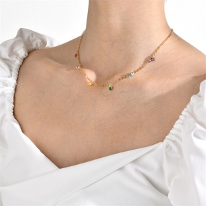 Collar de Moda Sencillo para Mujer, Collar con Colgante de Circonita Arcoíris - Product Image 3