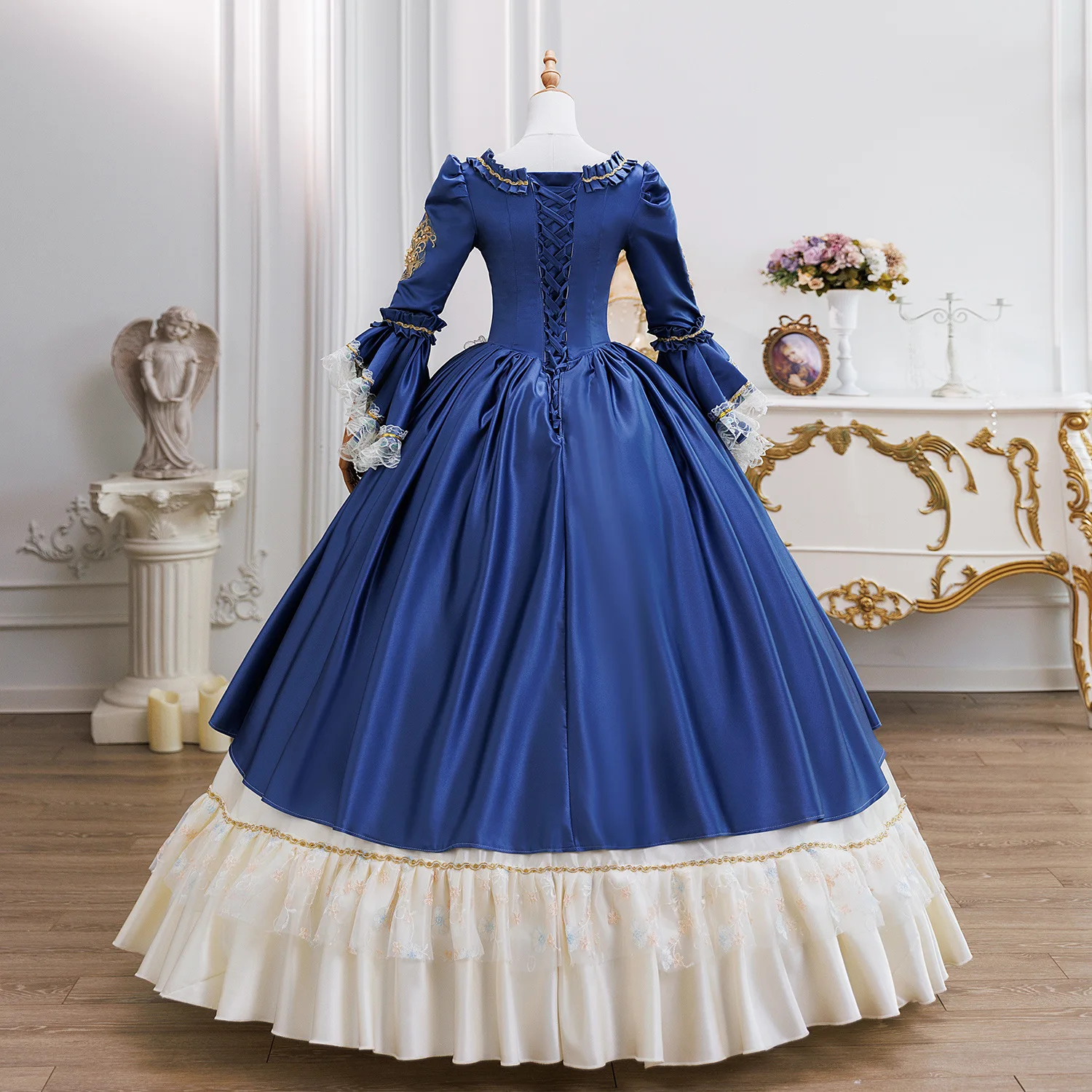 green emerald velvet dress Luxury Pale Blue Princess Cathedral Traditional Victorian Wedding Dress