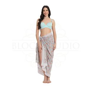 ผ้าซิ่นพิมพ์ลายมุกปะการังและสีเทาขี้เถ้าสำหรับผู้หญิง ผ้าคลุมบิกินี่น้ำหนักเบา เหมาะสำหรับใส่ไปชายหาดและรีสอร์ทในฤดูร้อน - Product Image 3